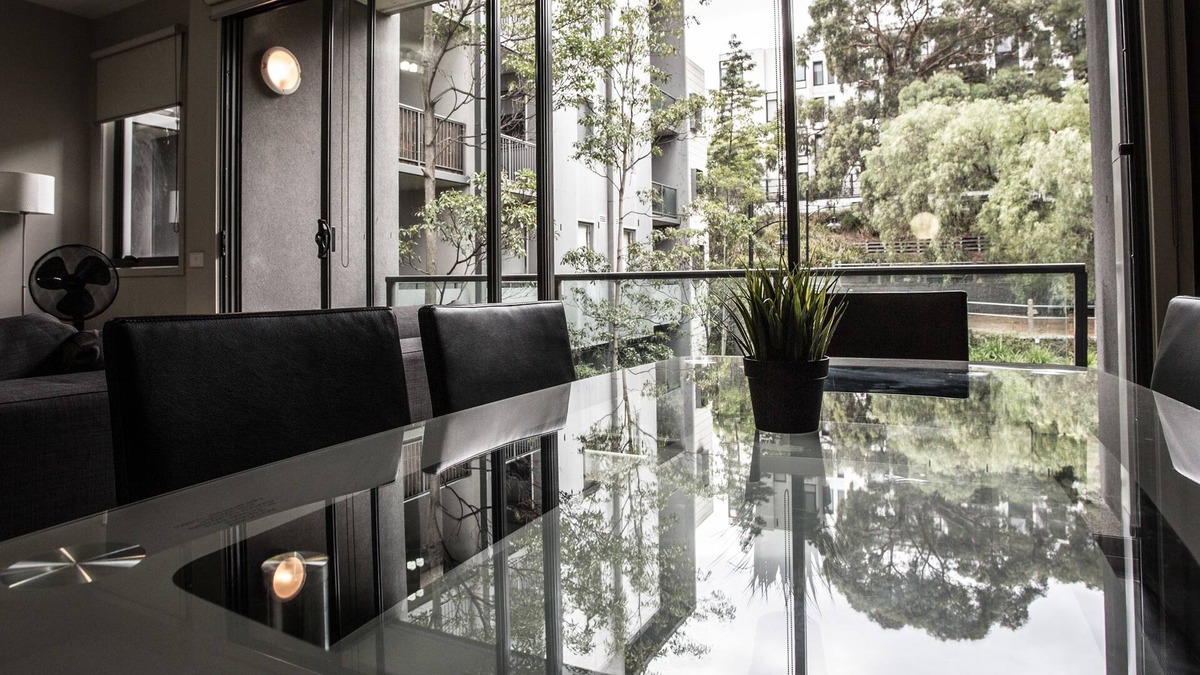 Kensington Apartment | ReadySet Apartments on Altona