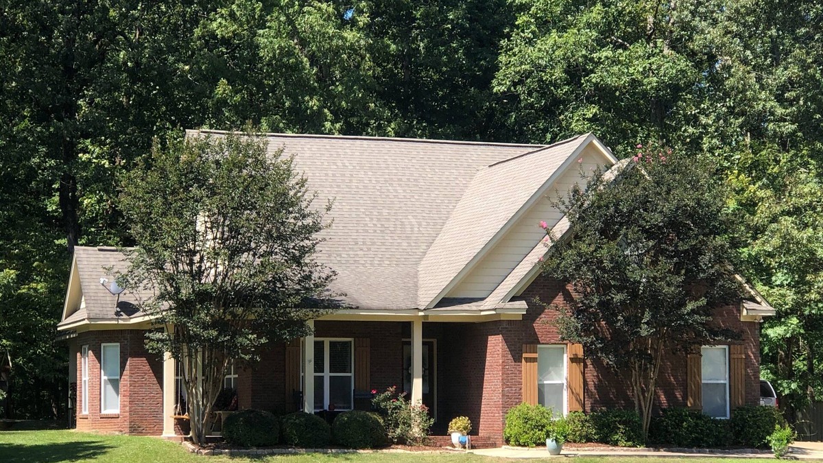 Oxford House | Rebel Getaway 5 Miles From Campus