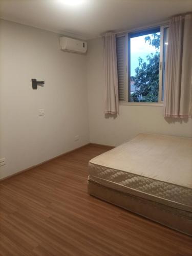 Jardinopolis House | Recanto das oliveiras