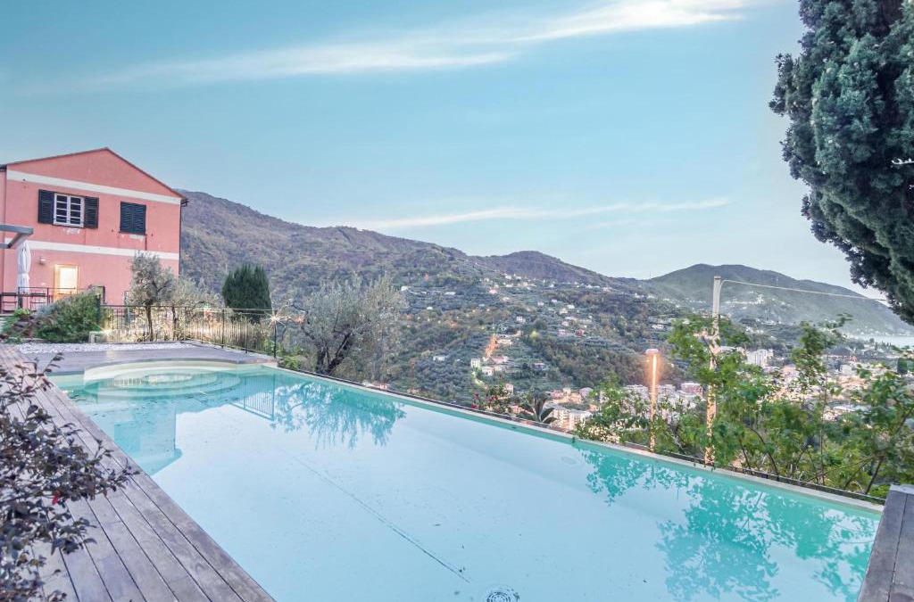 Recco Apartment | Recco apartment with view and pool