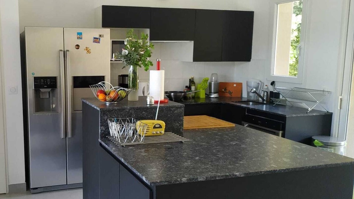 Montesquieu-des-Alberes House | Recent villa