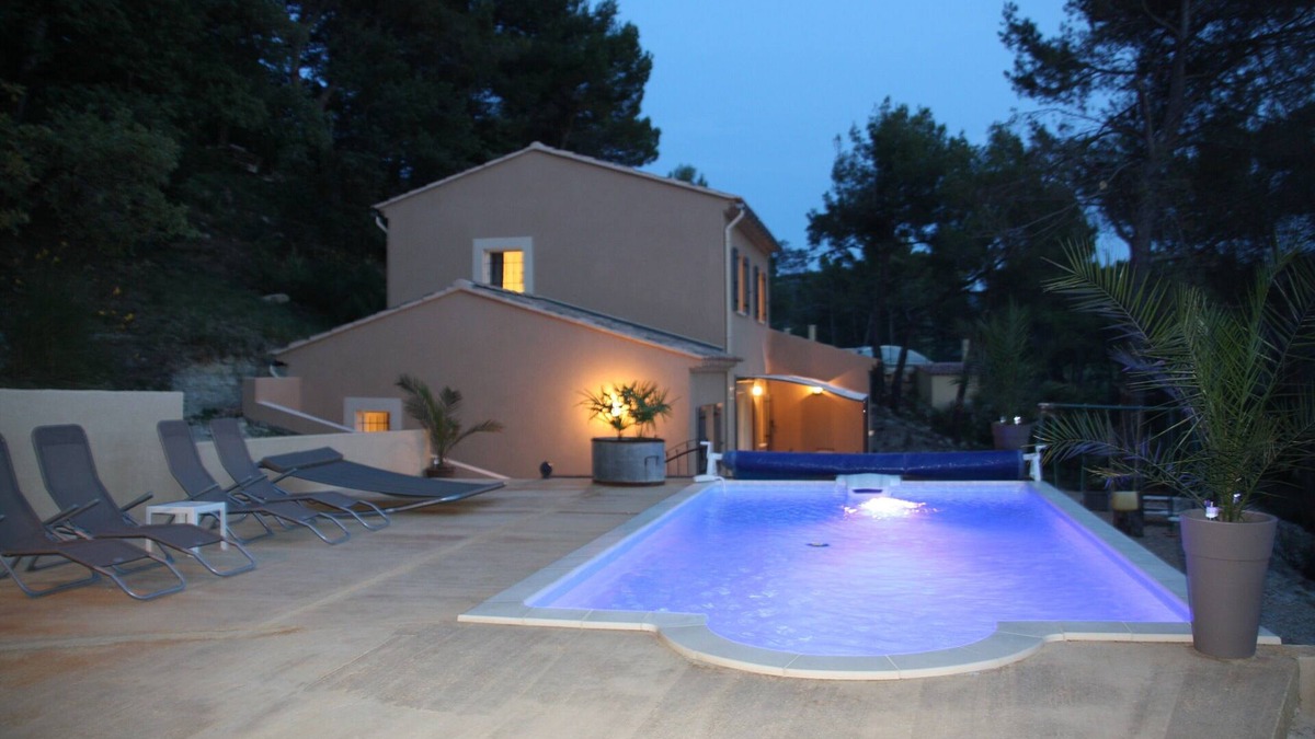Mollans-sur-Ouveze House | Recent house welcoming 8-10 people, private swimming pool, calm and intimacy