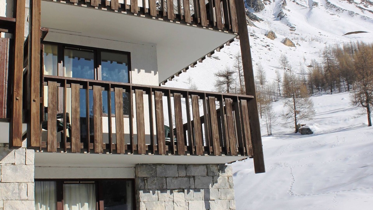 Val-d'Isere Apartment | Recently refurbished s/c 2 bedroom flat to sleep up to 7 - Private WiFi included