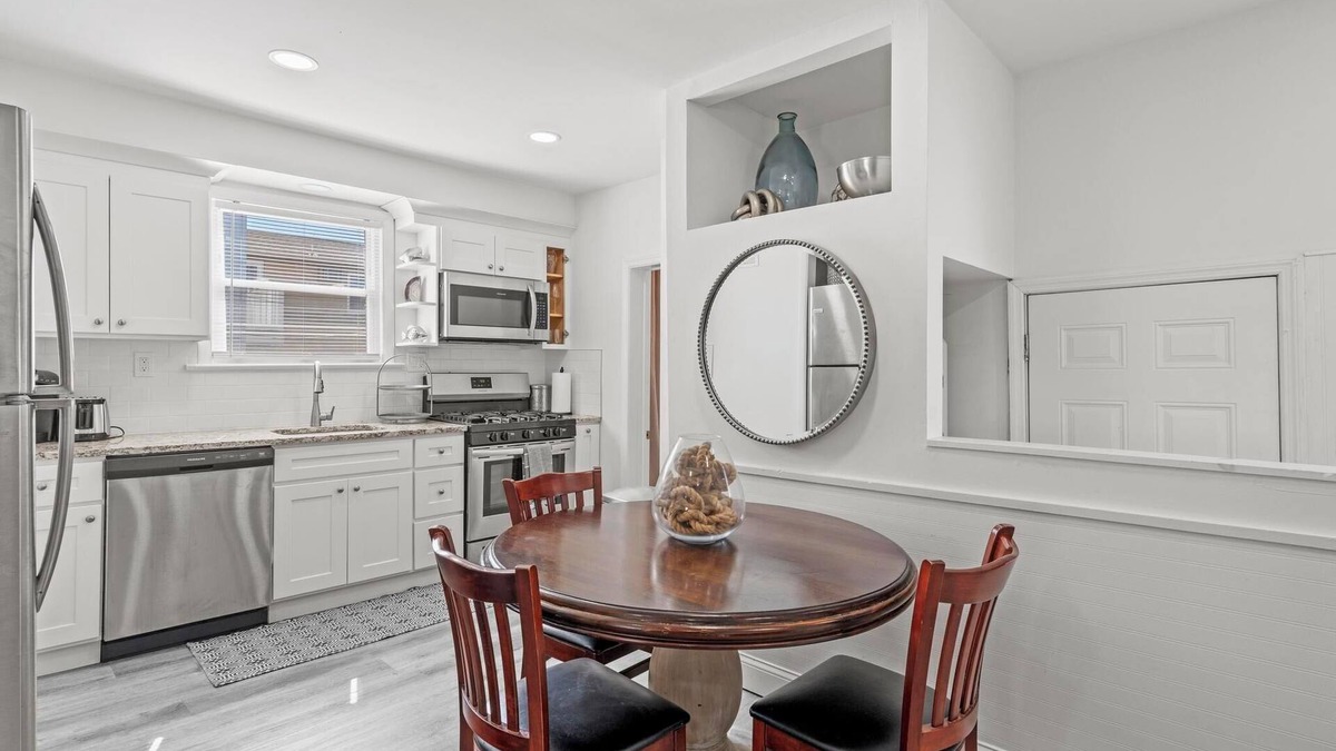 Seaside Heights Cottage | Recently Remodeled Ocean-Block Cottage