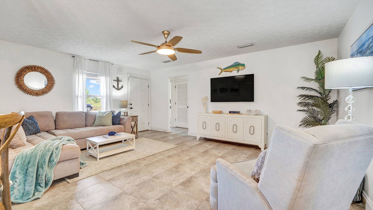 Panama City House | Recently Remodeled, Enclosed Yard, Outdoor Kitchen