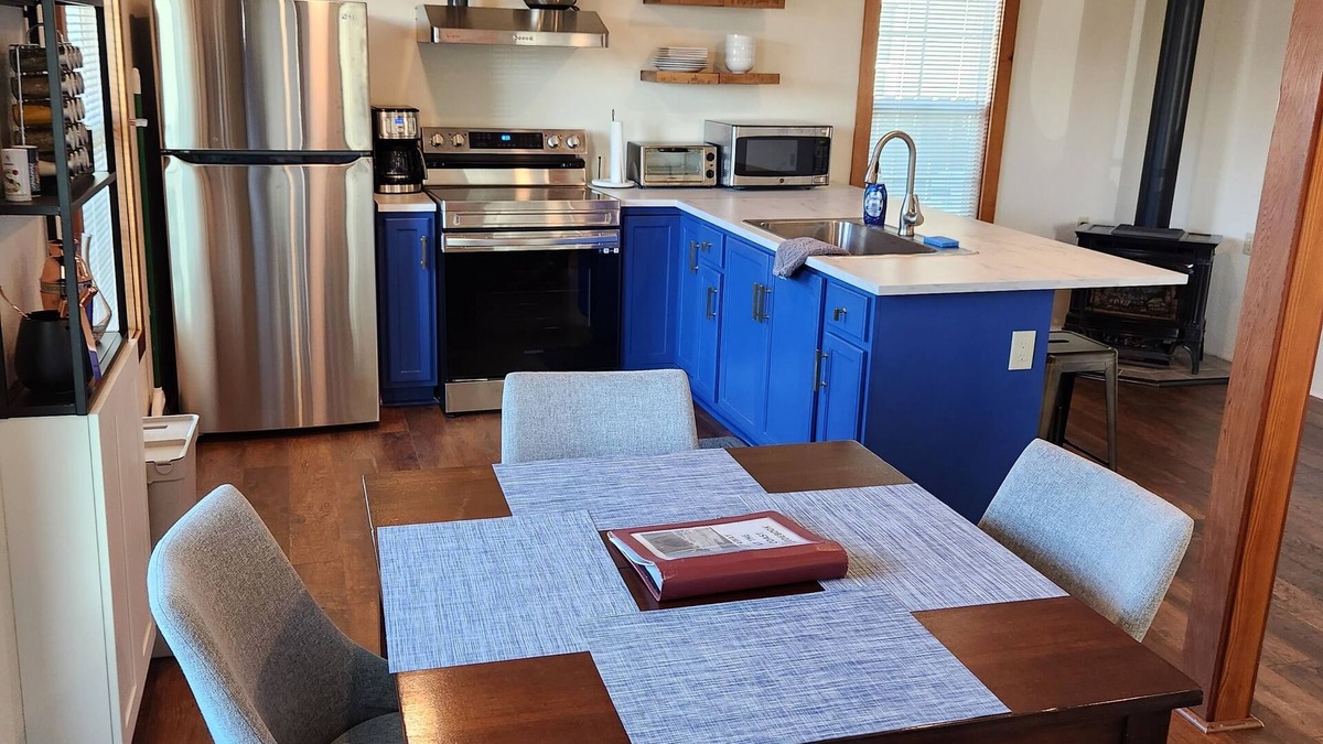 Fort Bragg House | Recently Renovated Cottage Located 2 Blocks From Ocean & Coastal Trails