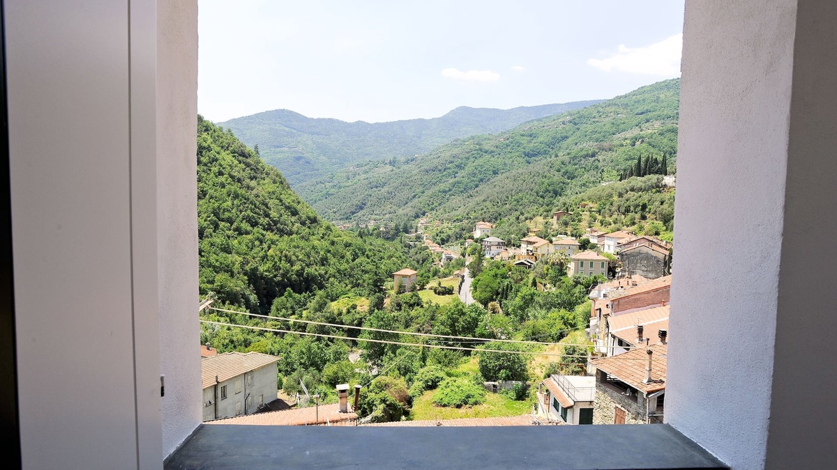 Pigna Apartment | Recently Renovated Flat In The Heart Of Pigna With Panoramic Views and a Balcony