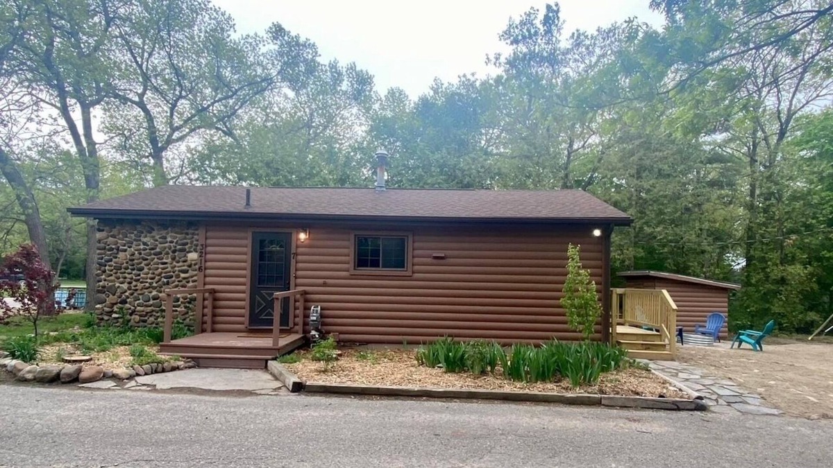Port Austin Cottage | Recently Updated Beachfront Resort Cottage #7