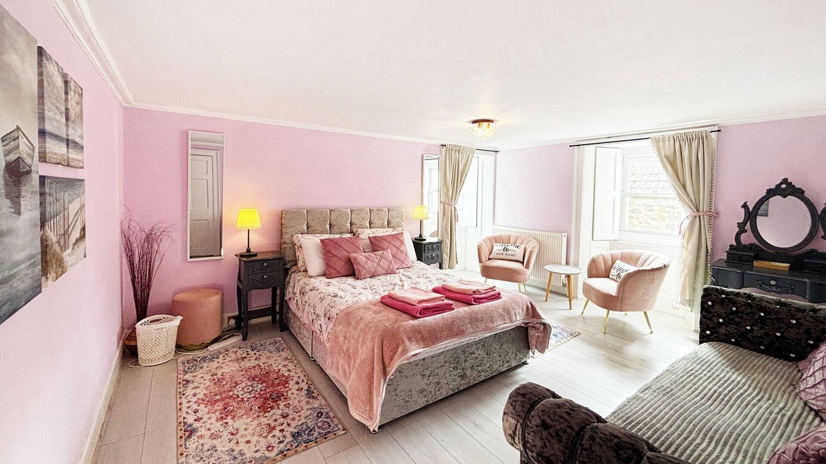 Auchtermuchty House | *recently updated* town House - Spacious B listed Georgian Townhouse