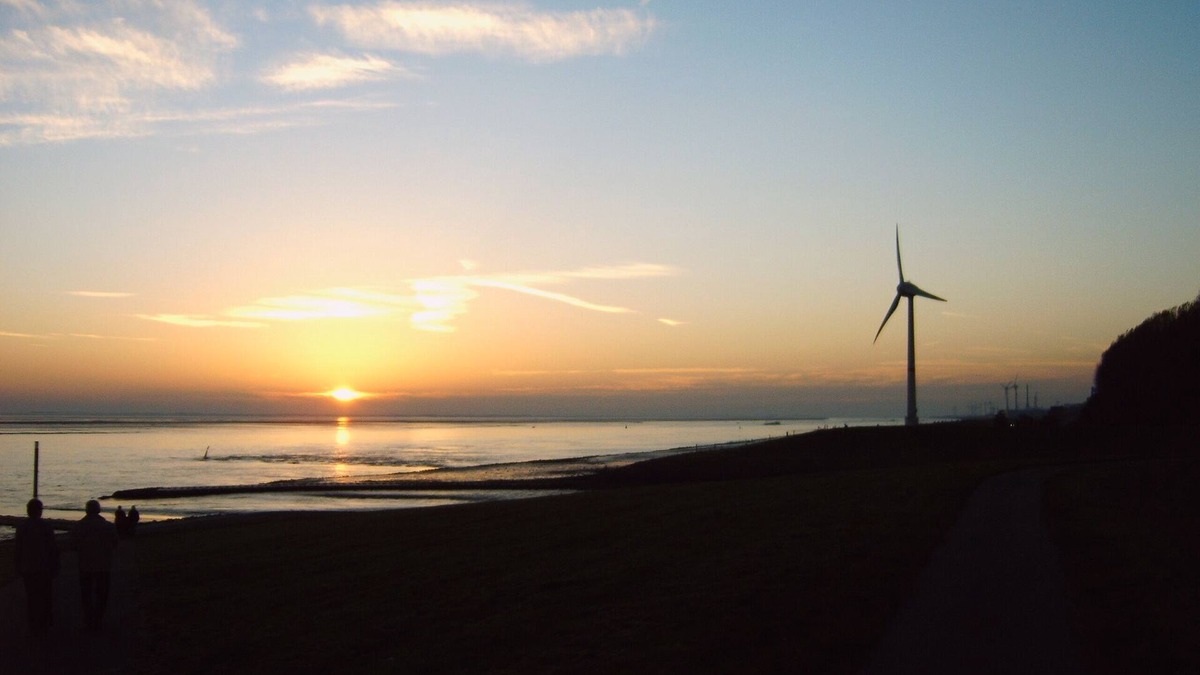 Emden Apartment | Recreation in a cottage on the dike in Emden (North Sea, East Frisia)