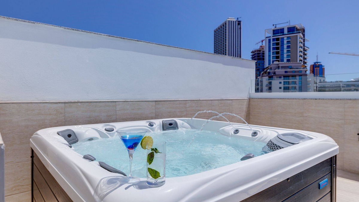 Swieqi Apartment | Red 4: Roof Top Studio Penthouse in St. Julian's