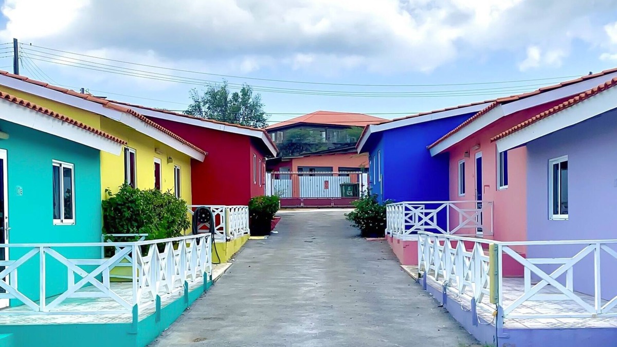 Mahuma Apartment | Red Apartment