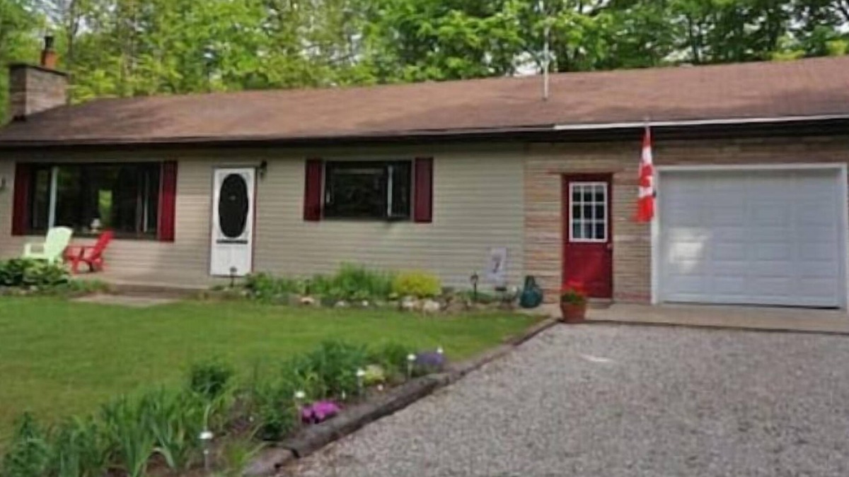 Red Bay House | Red Bay Beach Cottage Rental, ON
