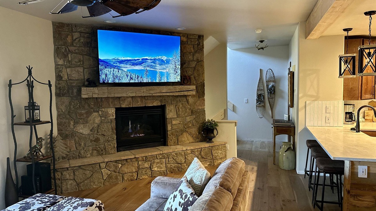 Dillon House | Red Buffalo Lodge at Lookout Ridge, Dillon CO. Within 30 min of 6 ski resorts!
