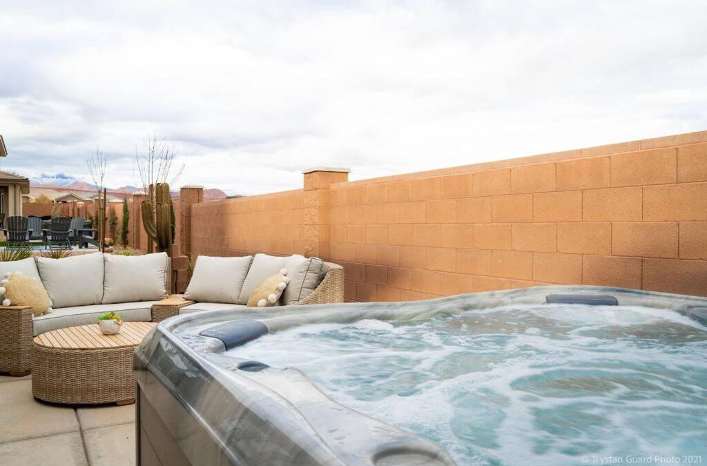 Sienna Hills House | Red Desert! Brand New! 5 bedroom! Private Hot Tub! Dog Friendly!