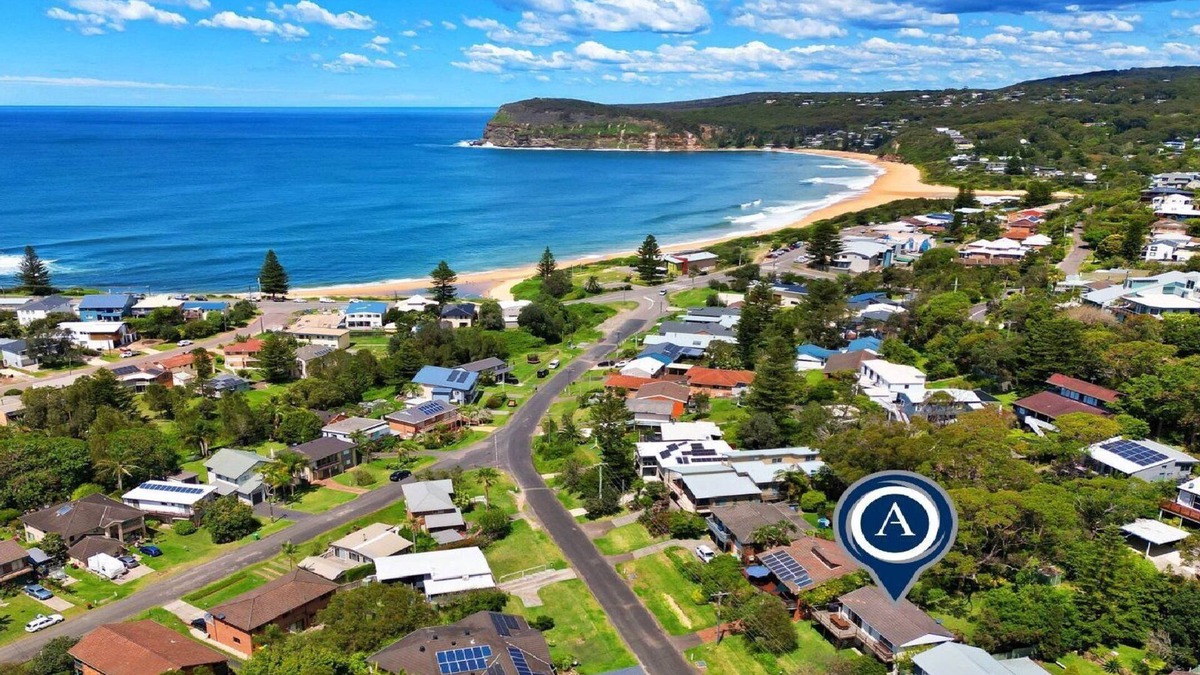 Central Coast House | RED DOOR | Pet friendly | Accom Holidays