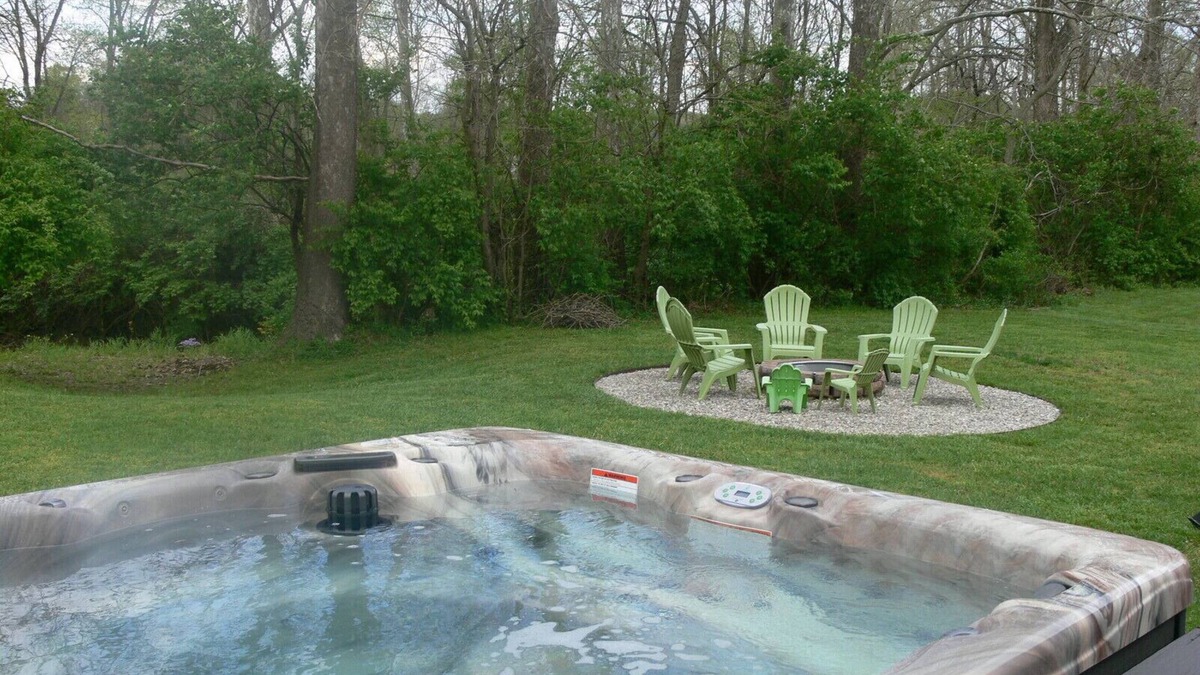 Hallsville House | Red Fox Hollow - Hocking Hills, Clear Creek, Hot Tub, Fire Pit and Swing