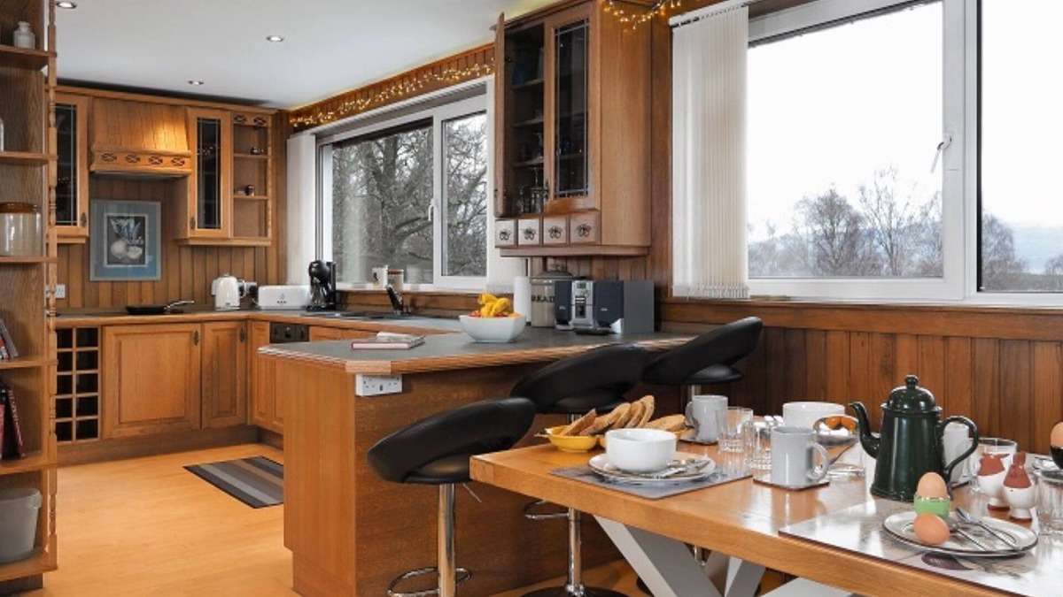 Boat of Garten Cottage | Red Fox Lodge - a lodge that sleeps 7 guests in 4 bedrooms