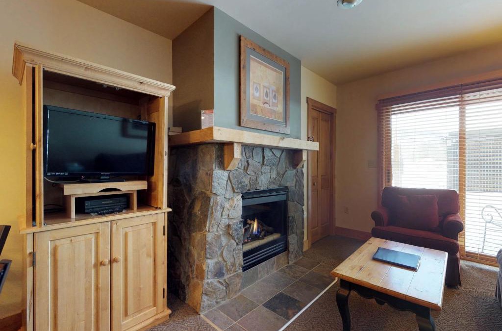 River Run Hotel | Red Hawk Lodge 2200