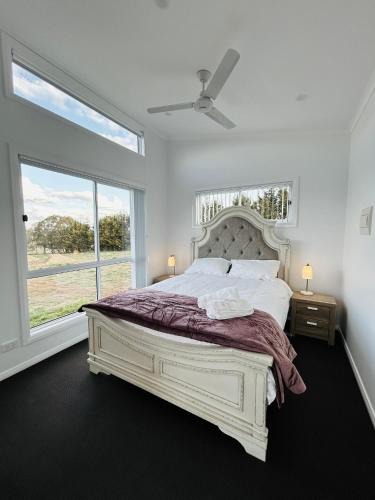 Walcha House | Red Hill Cabin #1 Walcha