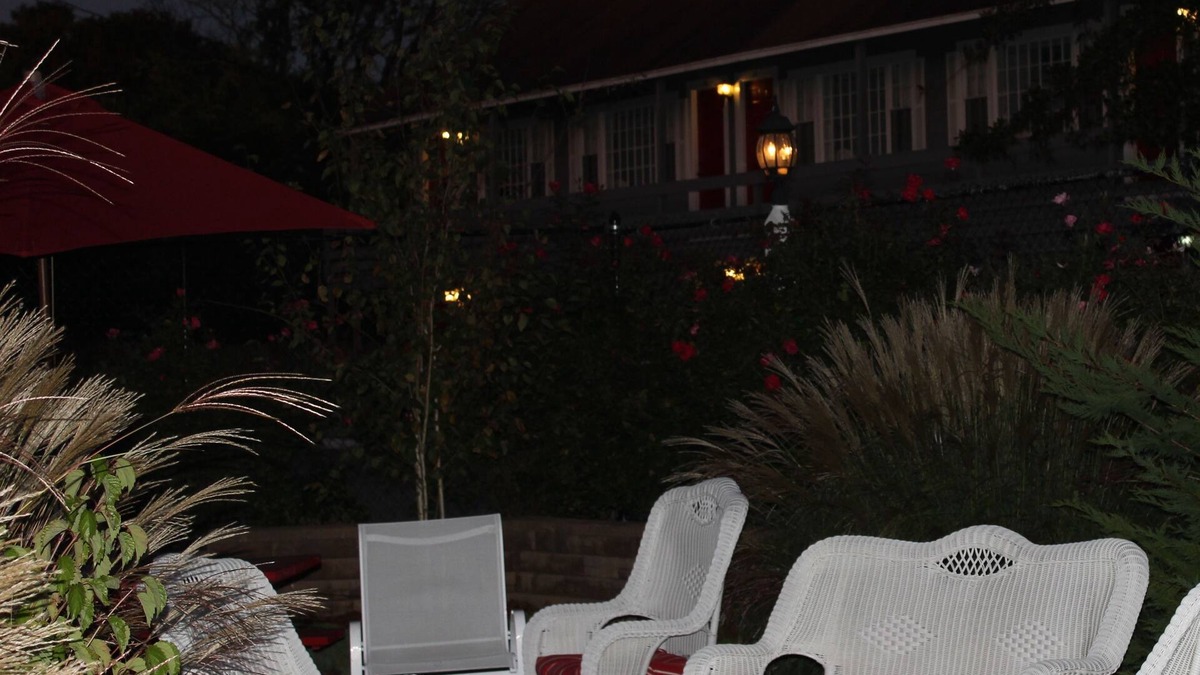 Falmouth Heights Hotel | Red Horse Inn