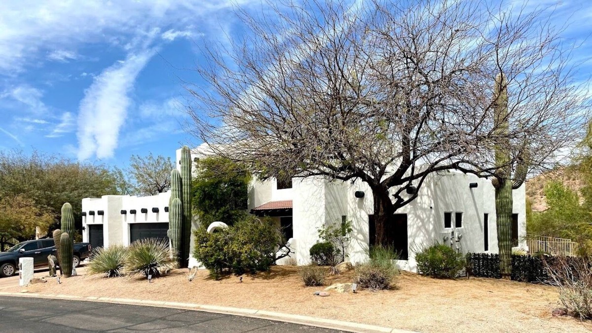 Red Mountain Ranch House | Red Mountain Desert Paradise with Private Panoramic Views