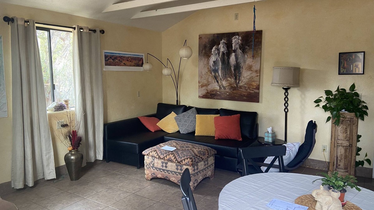 West Sedona Cottage | Red Rock Retreat: Hot tub, walk to creek for swimming,.