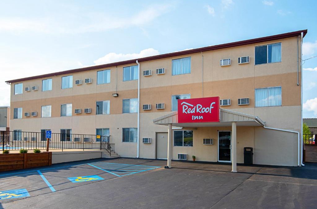 Cameron Hotel | Red Roof Inn Cameron