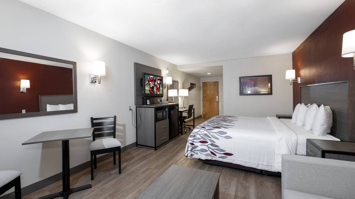 Clifton Park Hotel | Red Roof Inn Clifton Park