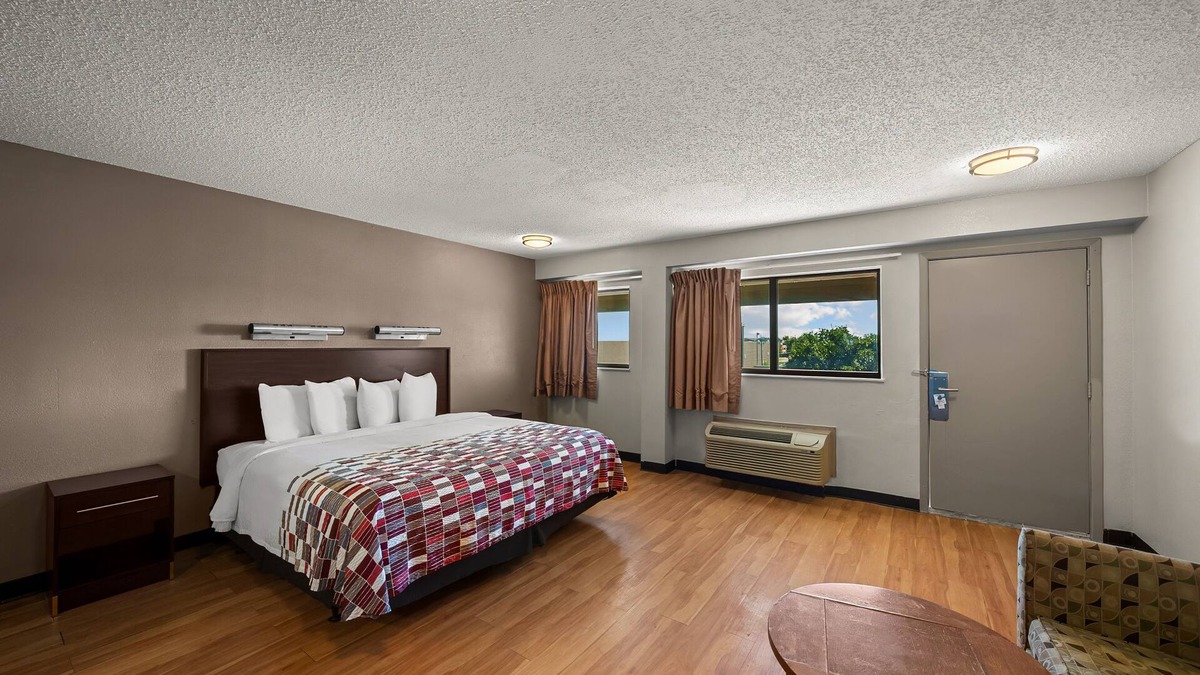 Las Colinas Hotel | Red Roof Inn Dallas - DFW Airport North