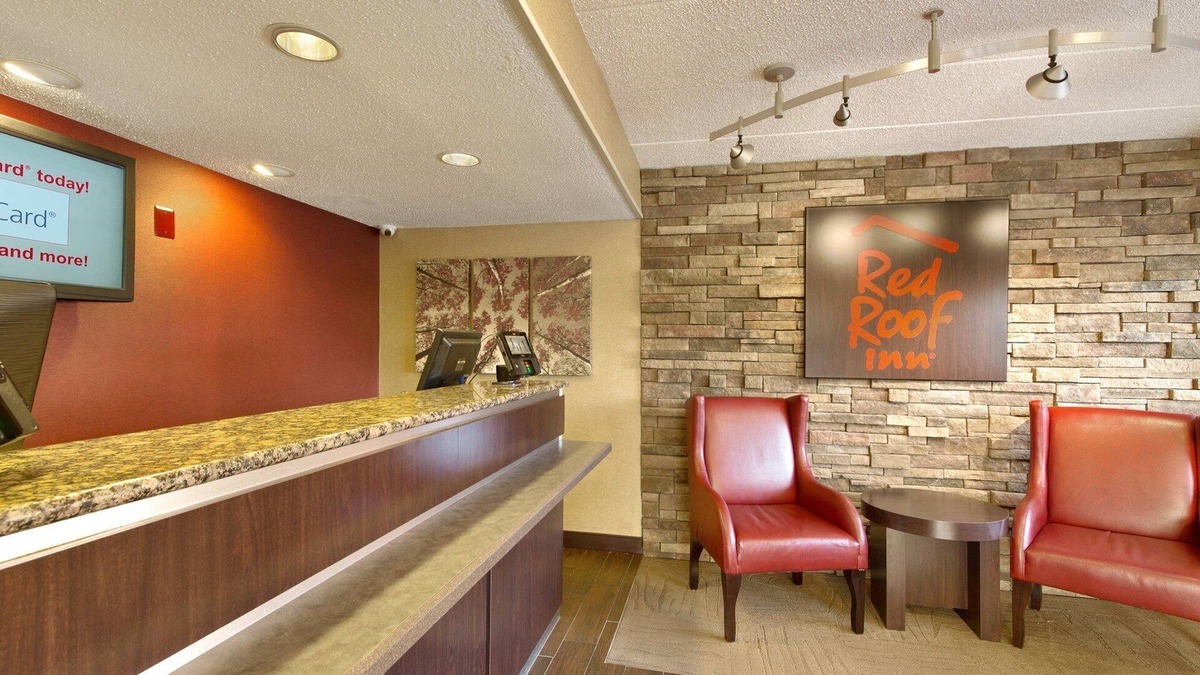 Roseville Hotel | Red Roof Inn Detroit - Roseville/St Clair Shores