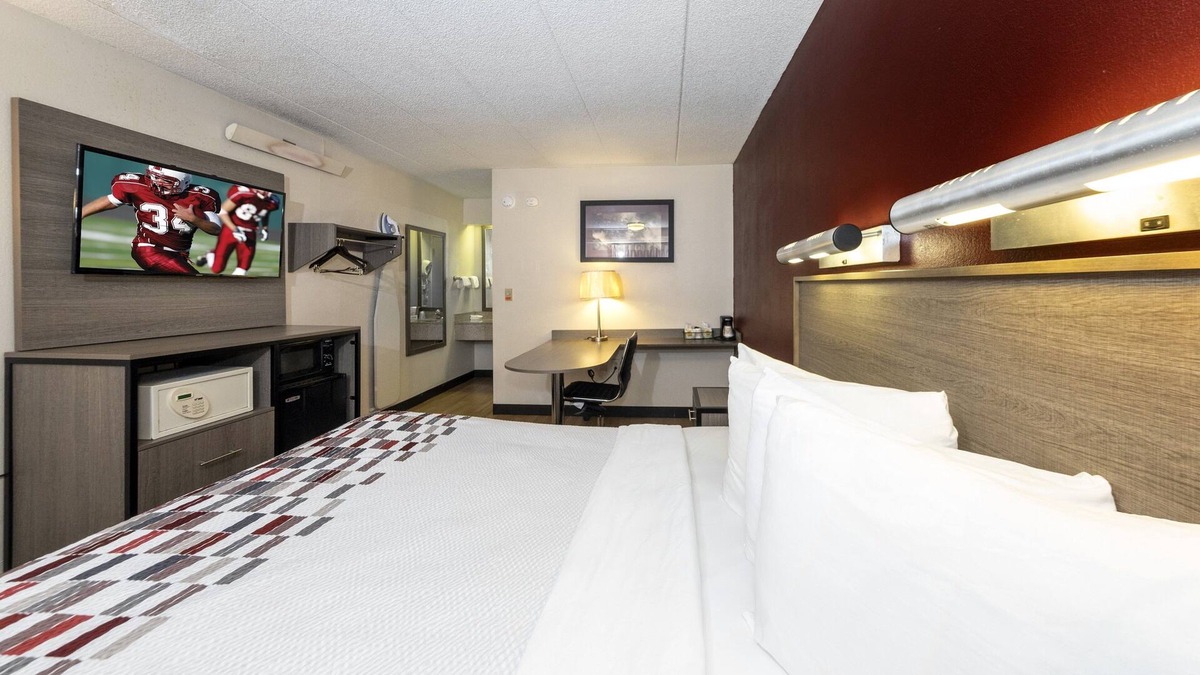 Edison Hotel | Red Roof Inn Edison