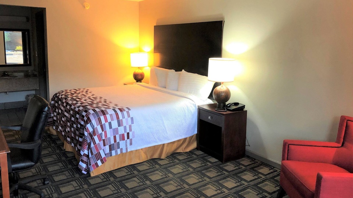 Griffin Hotel | Red Roof Inn Griffin