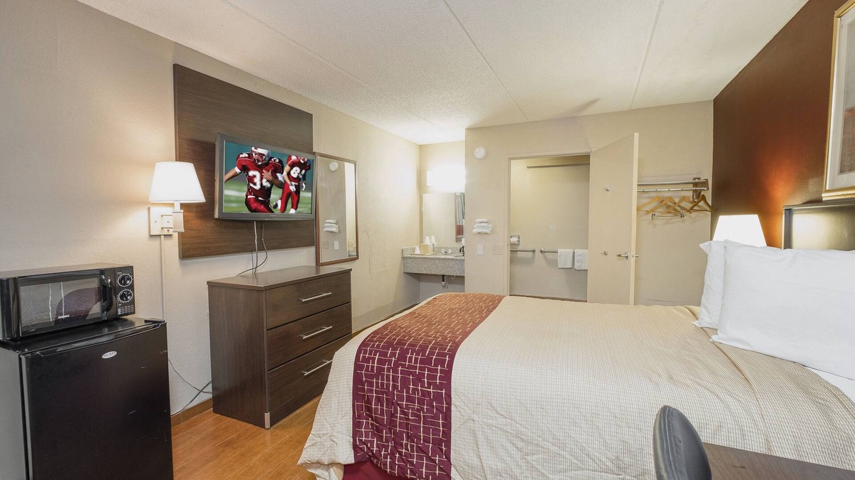Greater Belhaven Hotel | Red Roof Inn Jackson Downtown - Fairgrounds
