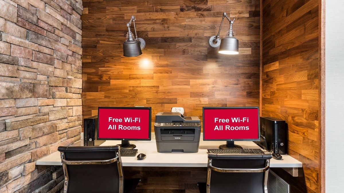 Morton Grove Hotel | Red Roof Inn Morton Grove