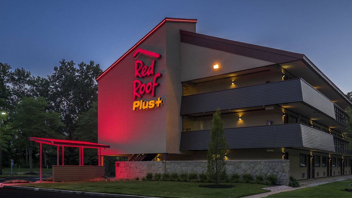 Newark Hotel | Red Roof Inn PLUS+ Wilmington - Newark