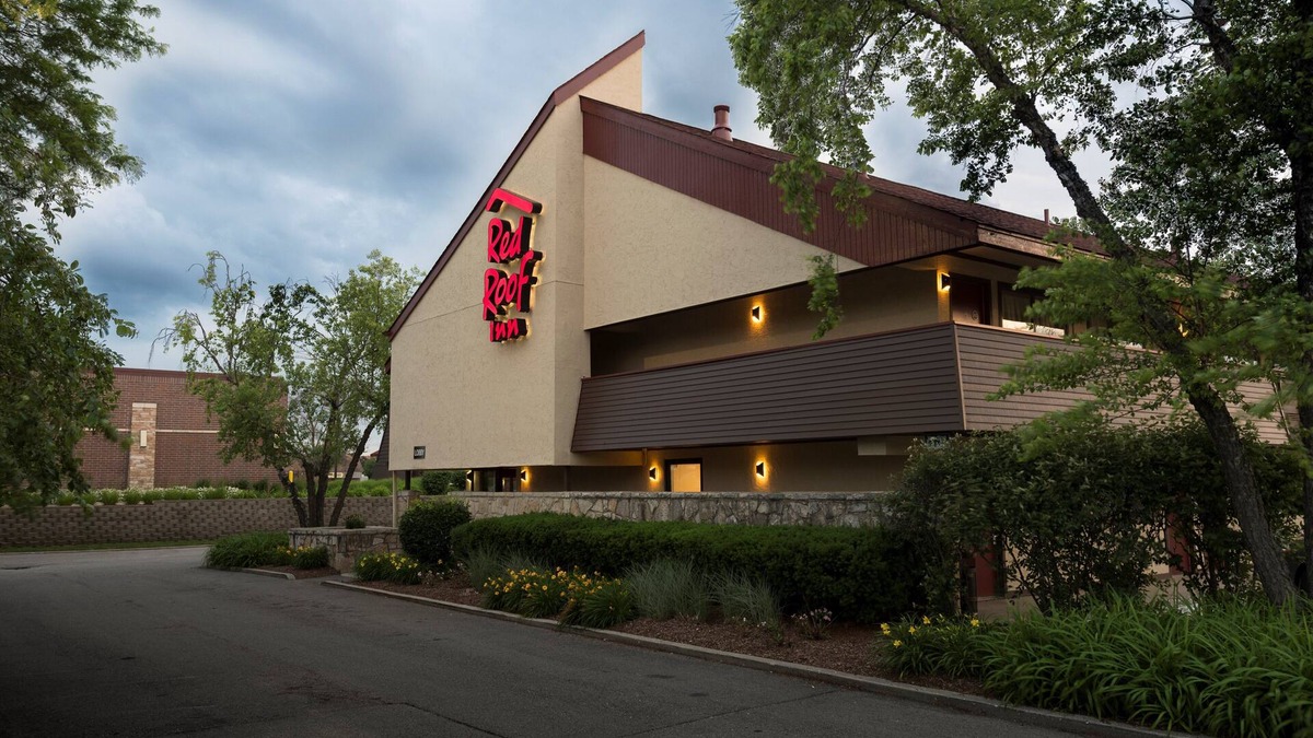 Rockford Hotel | Red Roof Inn Rockford East – Casino District