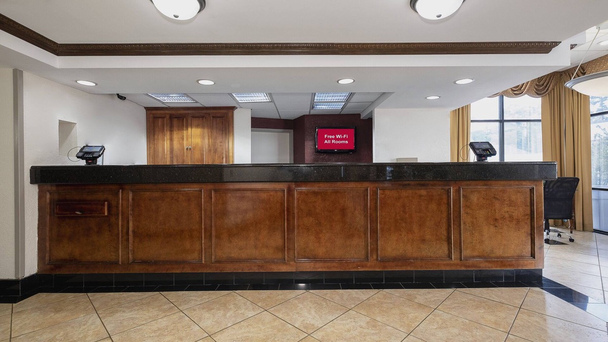 Macon Hotel | Red Roof Inn & Suites Macon
