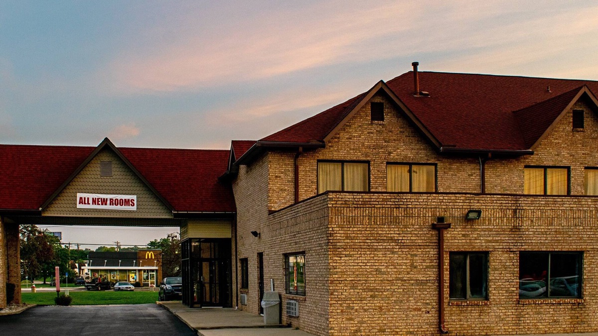 Franklin Hotel | Red Roof Inn & Suites Middletown - Franklin