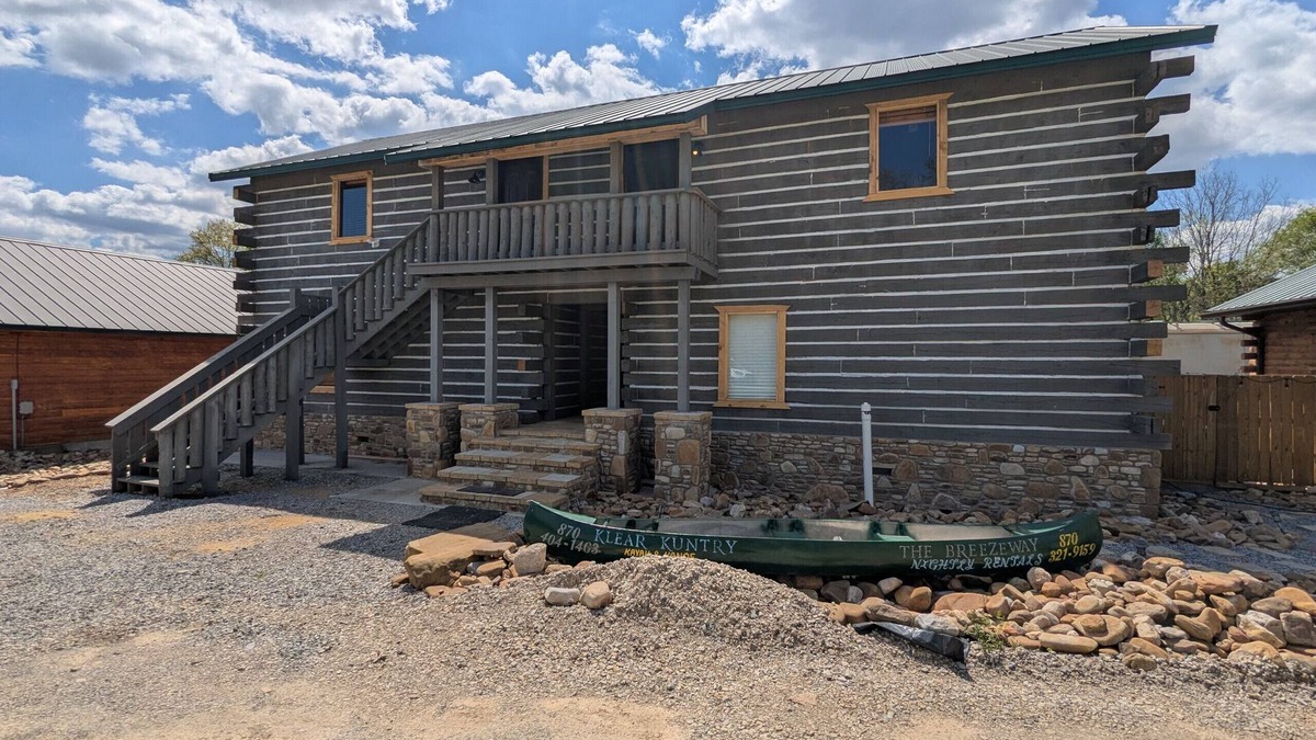Norfork Apartment | Red's Landing ~ #4 at the Breezeway
