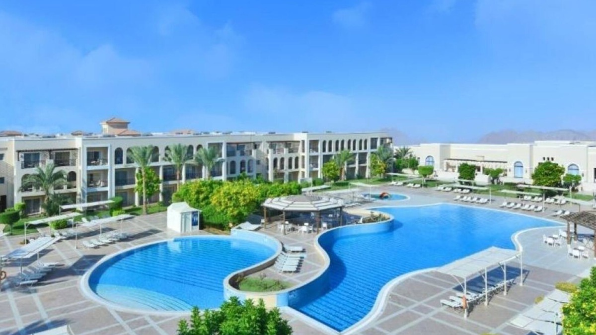 Sharm El Sheikh Hotel | Red Sea Oasis w/12 Pools, Spa, Restaurants & Kids’ Club l 2 Relaxing Rooms