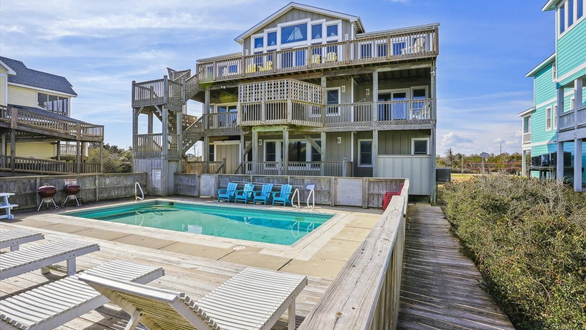 South Nags Head House | Red Snapper Inn | Oceanfront | South Nags Head | Sleeps 22