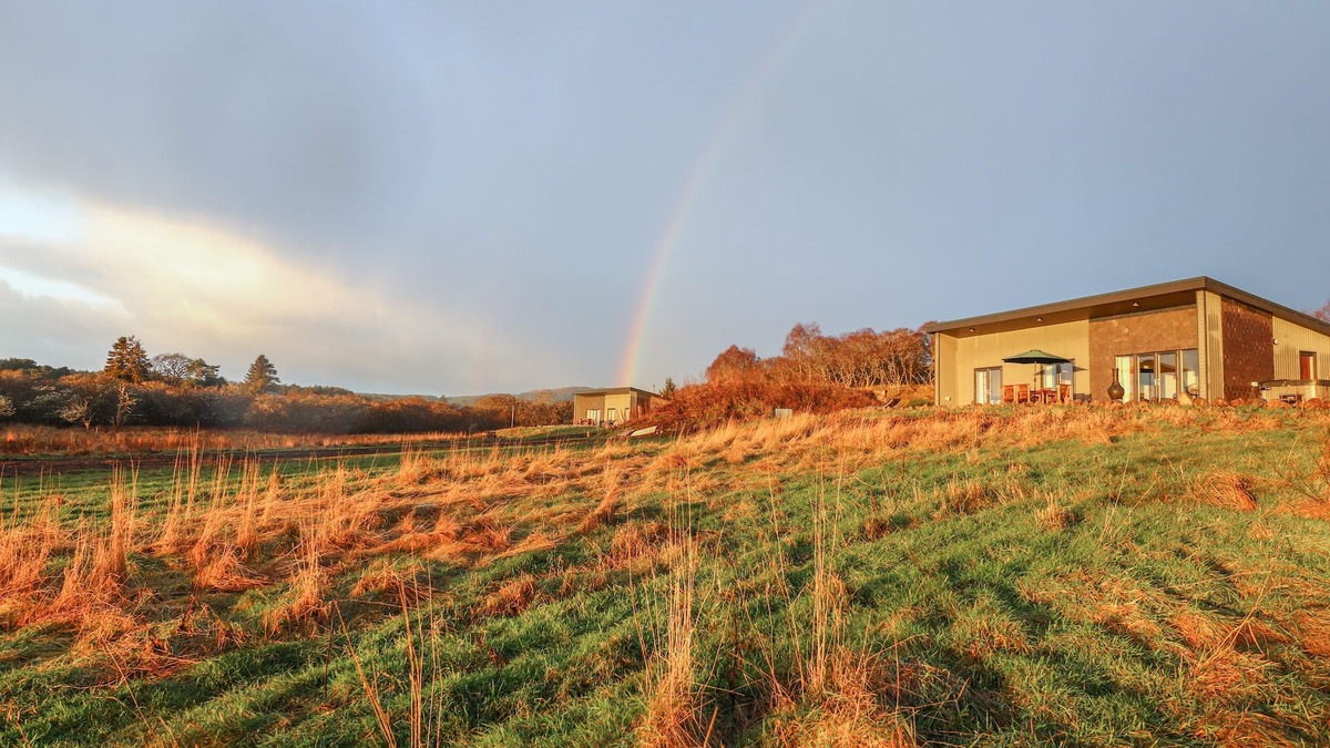 Dornoch Cottage | RED SQUIRREL, pet friendly, character holiday cottage in Dornoch