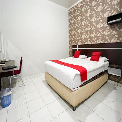 Panakkukang Hotel | RedDoorz at Lucky Inn Panakukkang Makassar