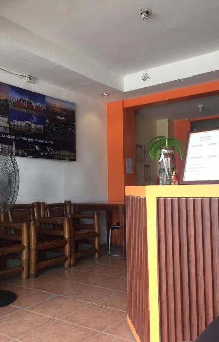 Bacolod Hotel | RedDoorz at Rio Bella Lacson St Bacolod