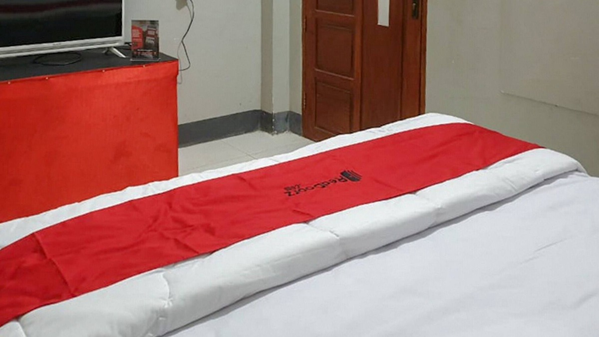 Mamuju Hotel | RedDoorz @ Hotel Yaki Mamuju