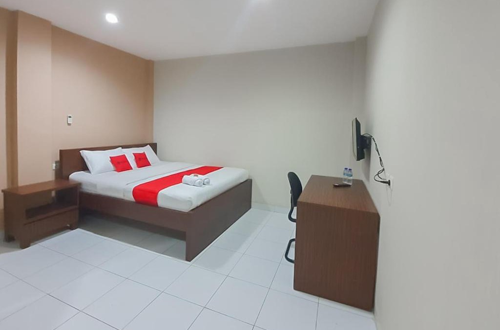 Balikpapan Hotel | RedDoorz Plus at Pelita Guest House Balikpapan