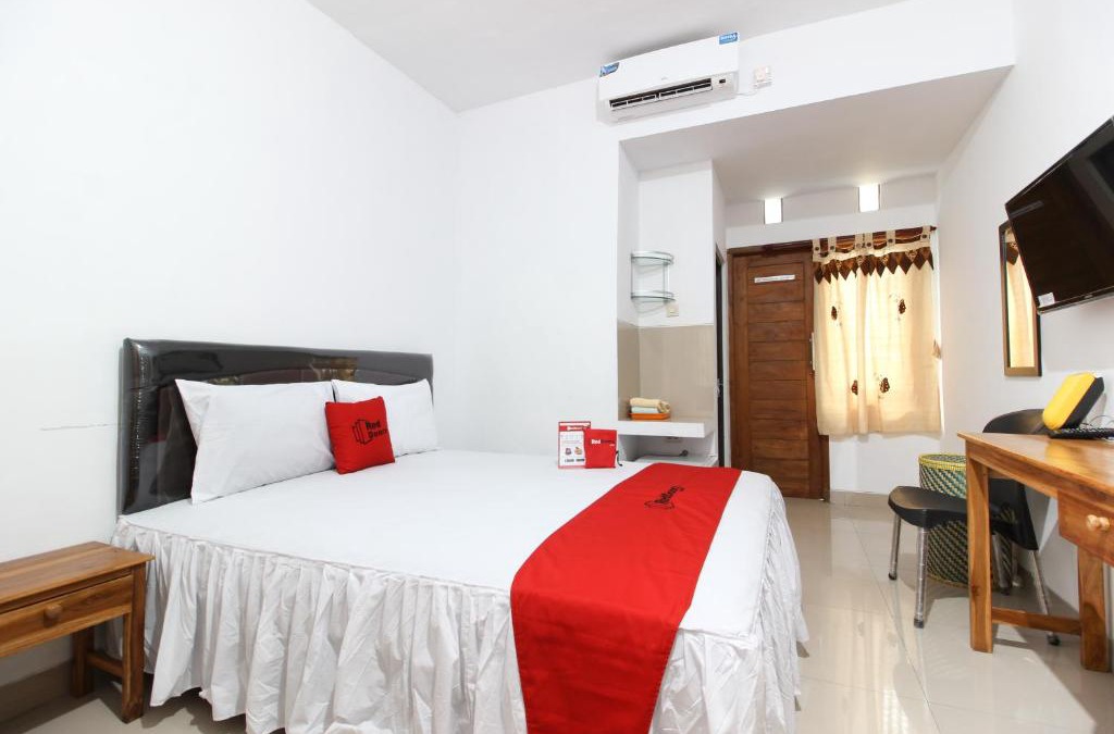 Yogyakarta House | RedDoorz Syariah at Kebun Raya Yogyakarta
