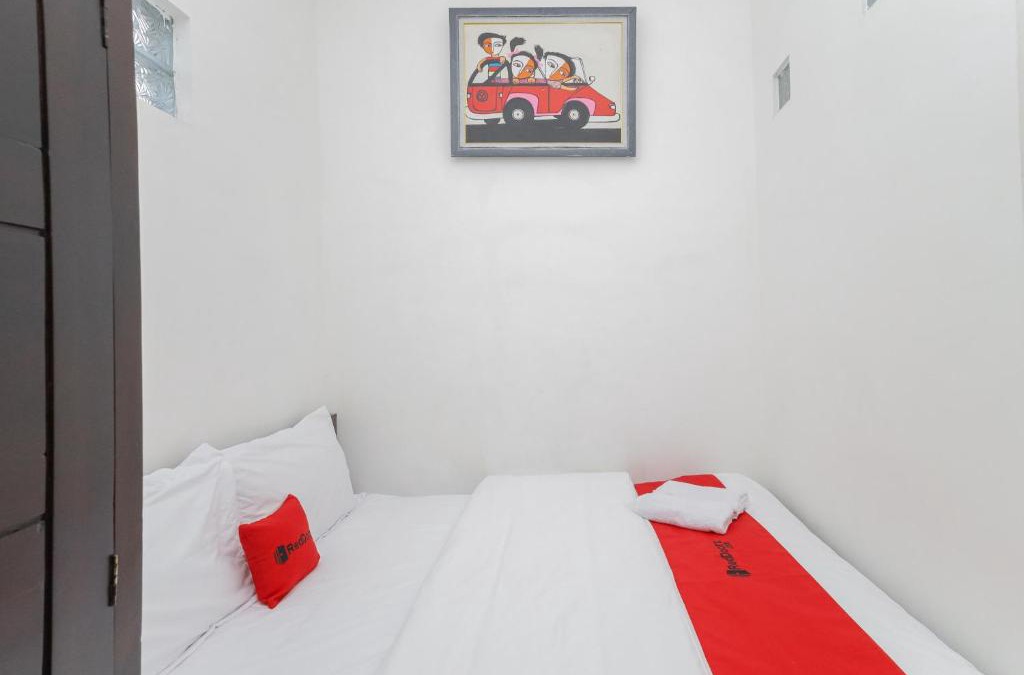 Jember Hotel | RedDoorz Syariah near Universitas Jember