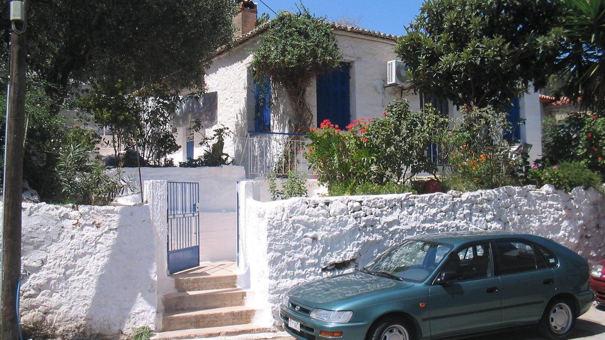 Amfilochia House | Redecorated old stone built house by the sea.
